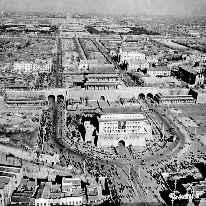 1946年，正阳门、中华门、千步廊、天安门
