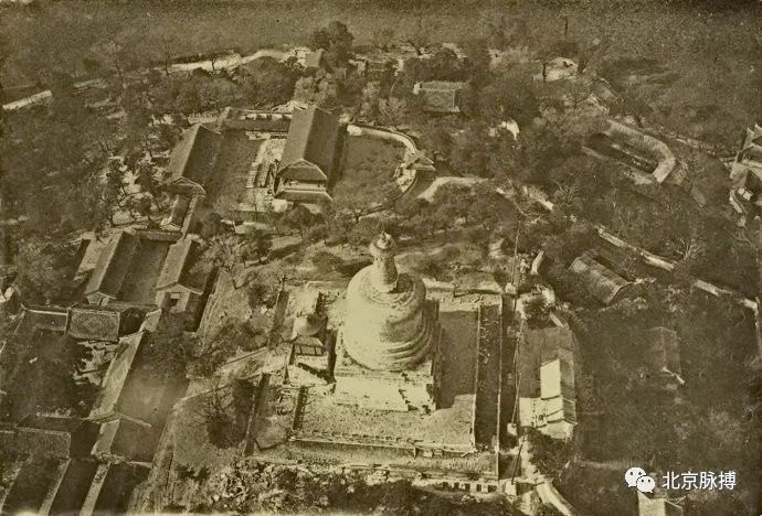 1901年，北海琼华岛永安寺白塔