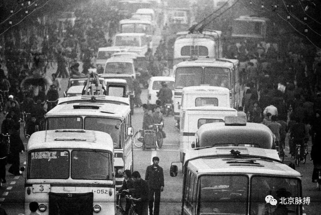 1984年，在北京靠近崇文门的一个十字路口