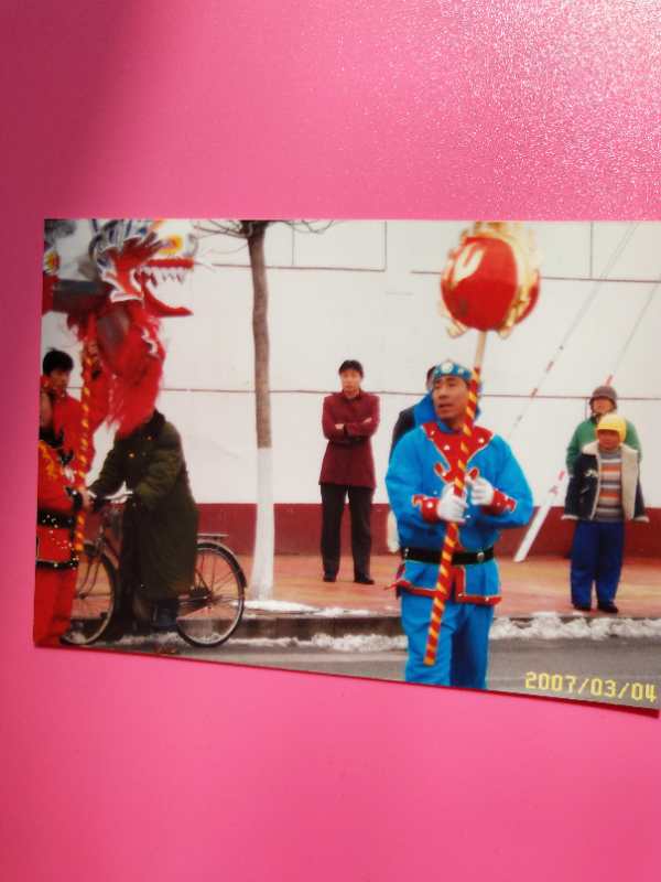 杨镇龙灯会，已入选北京市非物质文化遗产名录。我们这群舞龙民间艺人，在为传承这个文化而努力。