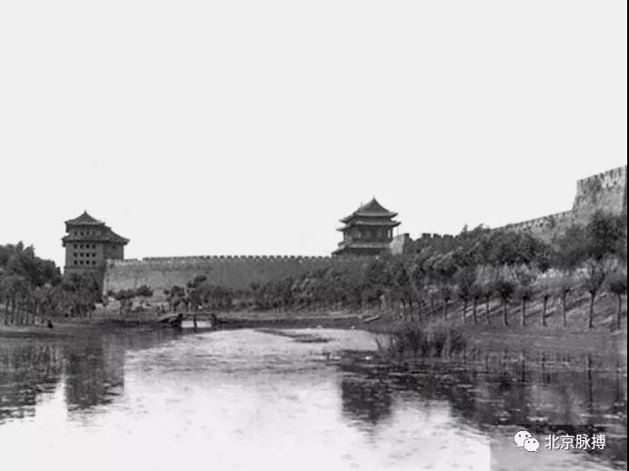 1912年，阜成门迤南护城河