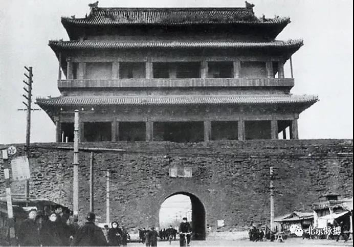 1954年，宣武门城楼南面
