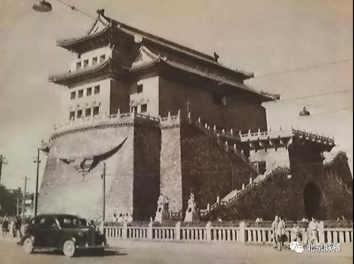1953年，正阳门箭楼东北面