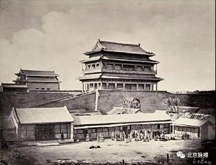 1903年，宣武门东北面，庚子之变后重建南堂