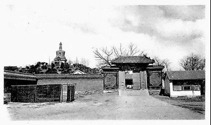 1901年，团城承光左门东的桑园门