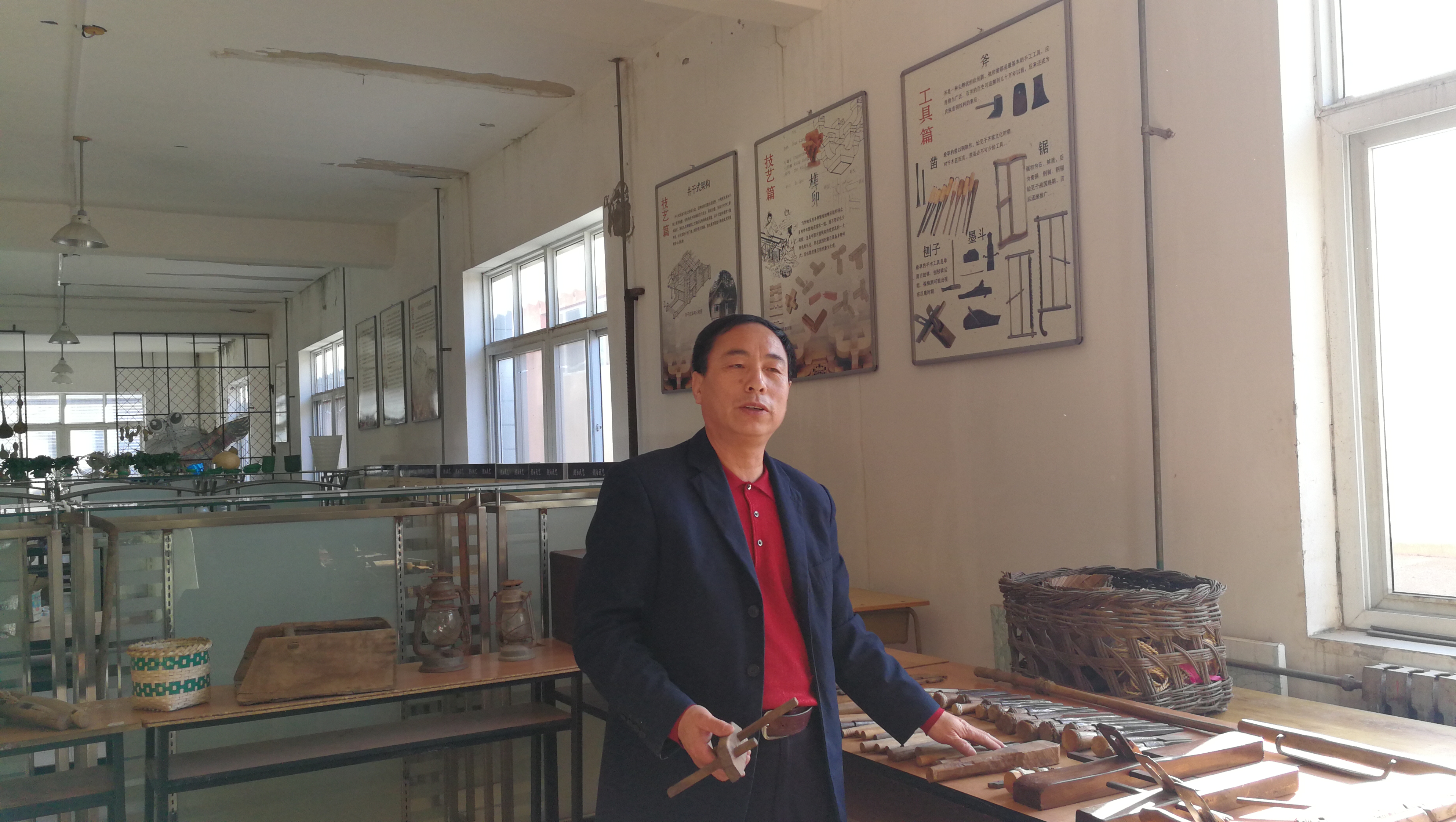 杨镇民俗博物馆木艺藏品，讲解人：陈玉旺。