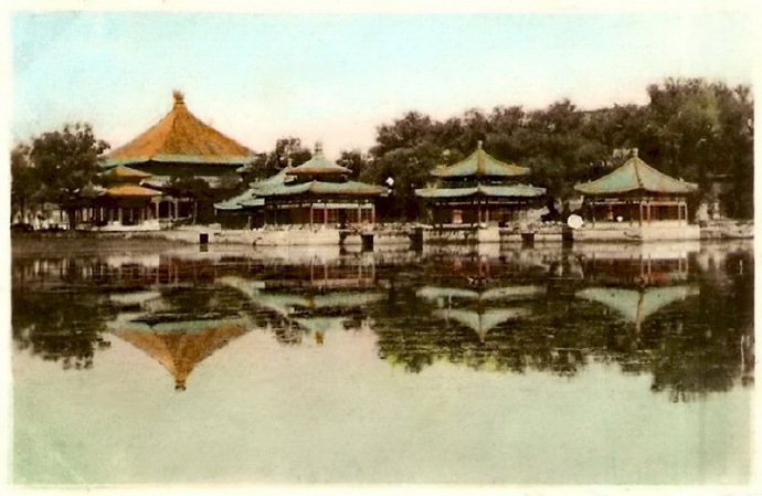1930年前後,北海公園五龍亭(明信片)